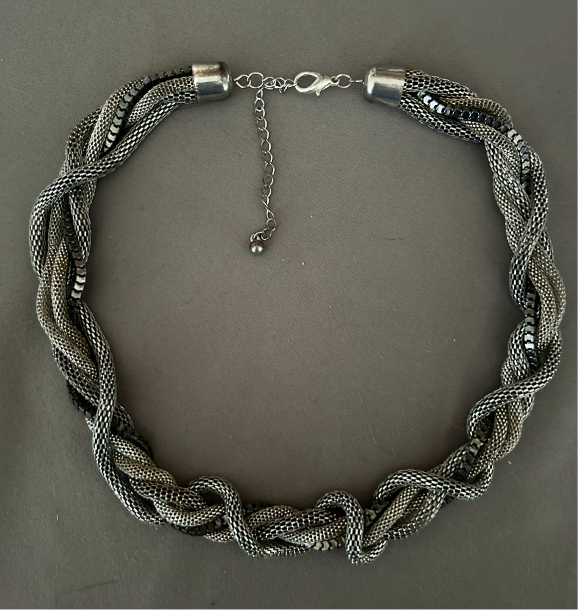 Twisted necklace