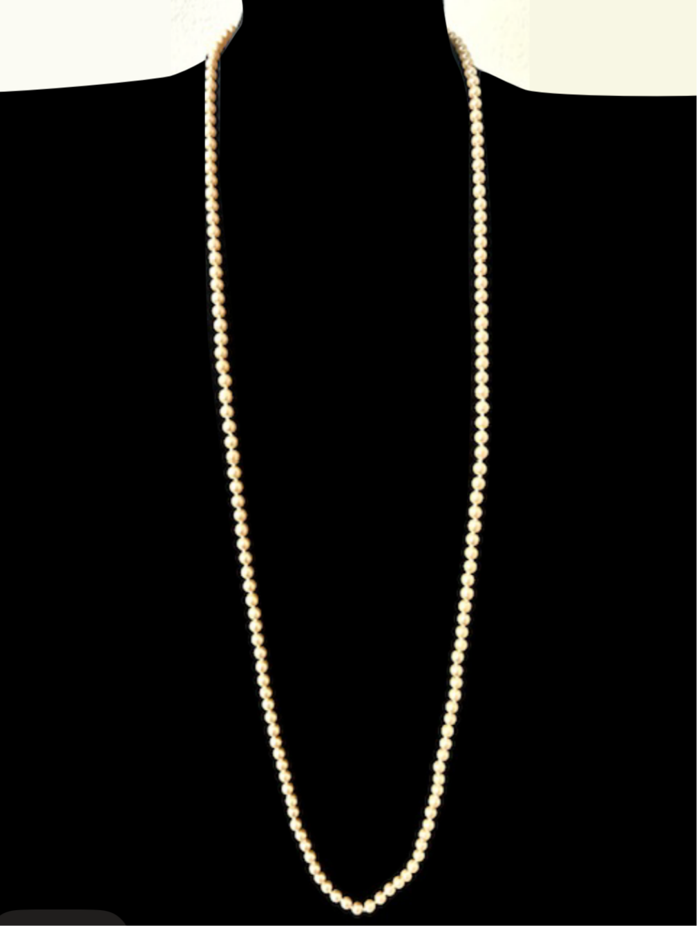 Long pearl necklace