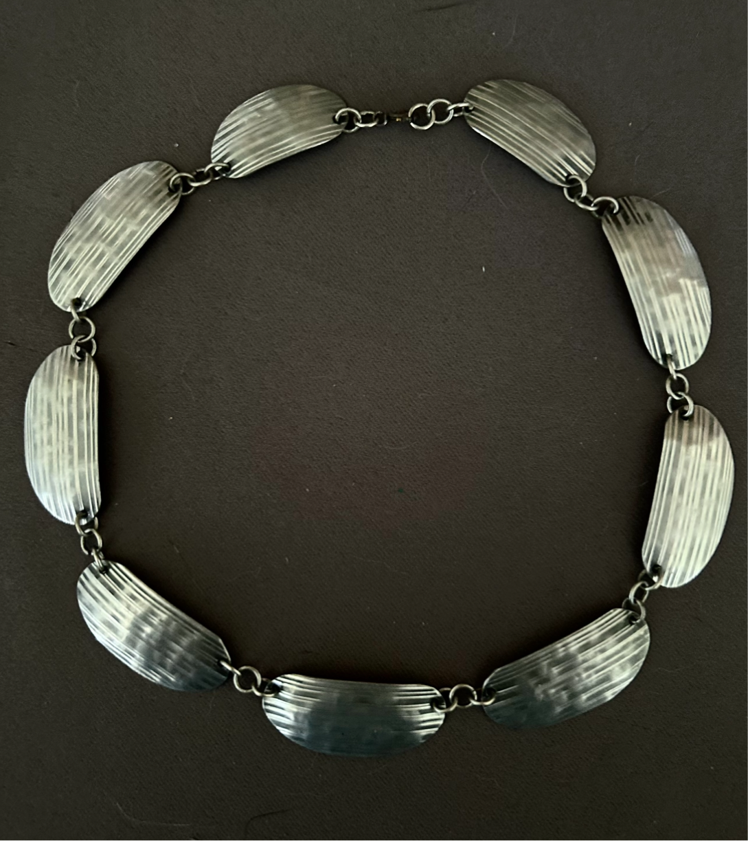 Tin plates necklace