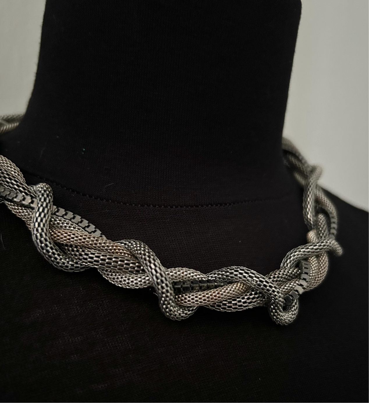 Twisted necklace