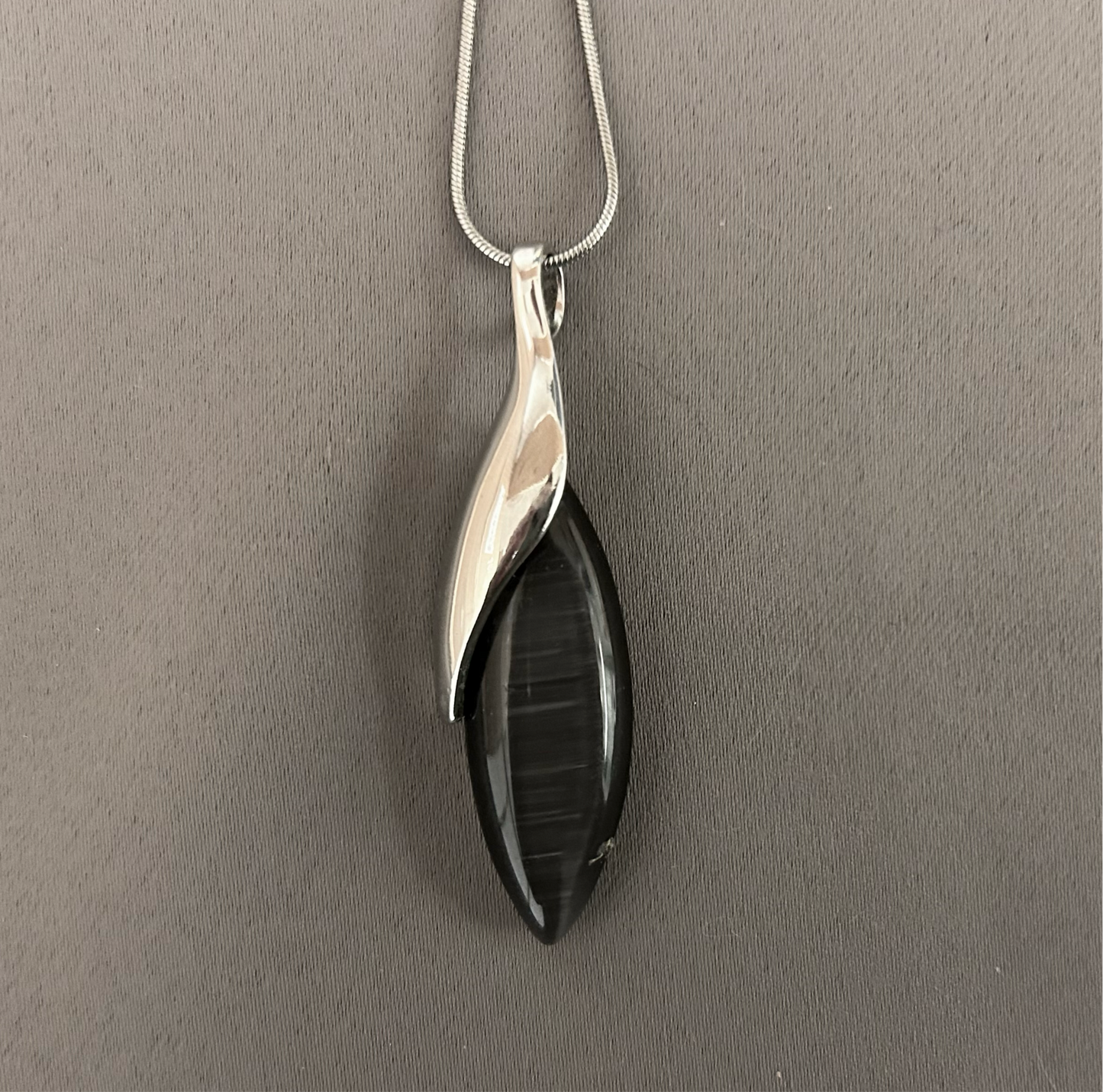 Chain with stone pendant