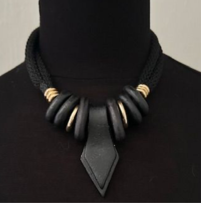 Chunky necklace black and gold