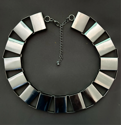 Flat tube necklace