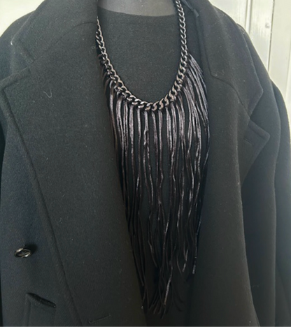 Chain necklace with satin ribbons
