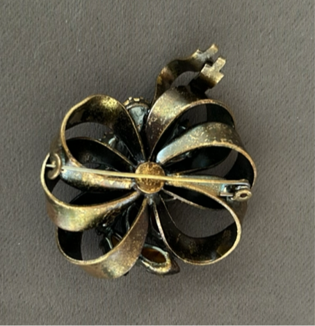 Rhinestone bow brooch