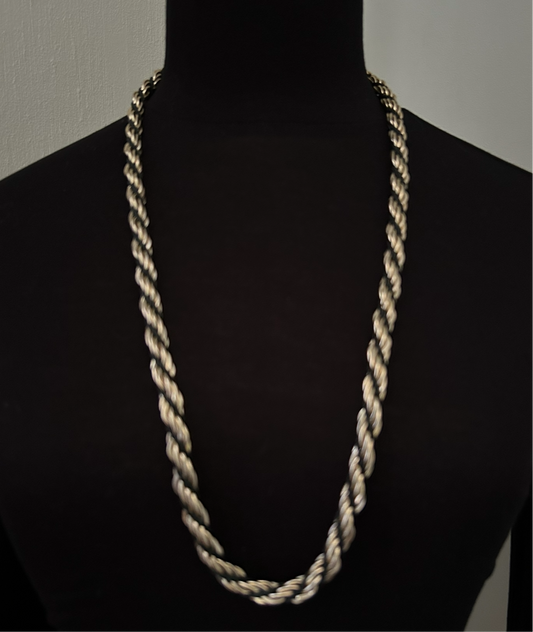 Two-tone twisted necklace