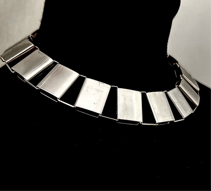 Flat tube necklace