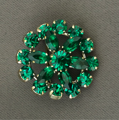 Emerald green rhinestone brooch