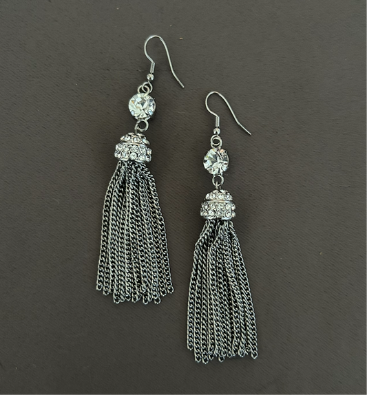 Chain tassel earrings