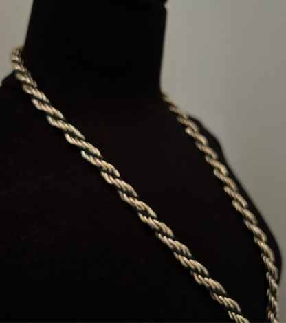 Two-tone twisted necklace
