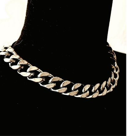 Heavy chain necklace