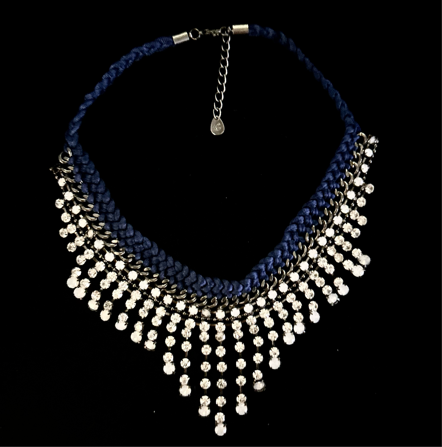 Braided necklace with rhinestones