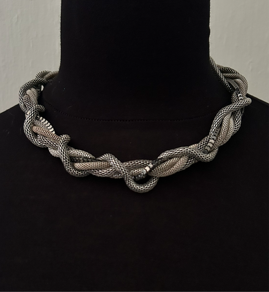 Twisted necklace