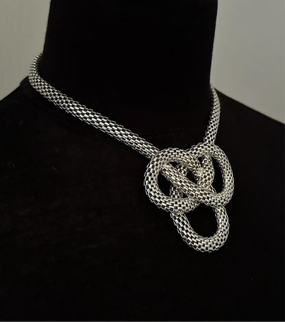 Knot necklace