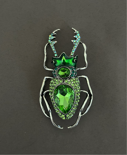 Beetle green brooch