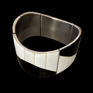 Wavy enamel bracelet