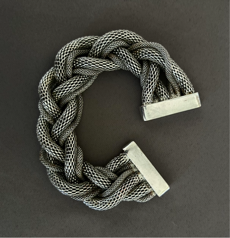 Braided magnet bracelet